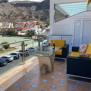 https://seaside-miramar.in-canary-islands.com